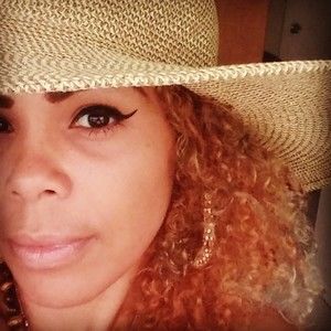 Meet your Posher, Yajaira